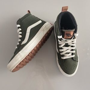 Gently used Vans SK8-Hi® MTE-1 Grape Leaf/Nubuck W9/7.5M